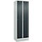 Vestiaire C+P Evolo Plus, 2 compartiments, largeur de compartiment 300 mm, avec socle, butée droite, serrure à cylindre, butée soft, anti-effraction, L 600 x P 500 x H 1950 mm, gris clair RAL 7035/gris anthracite RAL 7016
