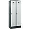 Vestiaire C+P Evolo Plus, 2 compartiments, largeur des compartiments 400 mm, avec socle, charnières à droite, L 800 x P 500 x H 1950 mm, verrou tournant, gris anthracite/gris clair