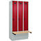 Vestiaire C+P Evolo Plus, 3 compartiments de 300 mm de large, socle, banquette flottante, L 900 x P 815 x H 1950 mm, loquet rotatif, gris clair/rouge rubis
