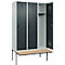Vestiaire C+P Evolo Plus, 3 compartiments de 400 mm de large, banquette flottante, L 1200 x P 815 x H 2120 mm, loquet rotatif, gris clair/gris anthracite