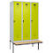 Vestiaire C+P Evolo Plus, 3 compartiments de 400 mm de large, banquette flottante, L 1200 x P 815 x H 2120 mm, loquet rotatif, gris clair/vert clown