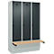 Vestiaire C+P Evolo Plus, 3 compartiments de 400 mm de large, socle, banquette flottante, L 1200 x P 815 x H 1950 mm, loquet rotatif, gris clair/gris anthracite