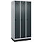 Vestiaire C+P Evolo Plus, 3 compartiments, largeur de compartiment 300 mm, avec socle, butée à droite, butée Soft, anti-effraction, L 900 x P 500 x H 1950 mm, fermeture de sécurité à pêne rotatif, aluminium blanc RAL 9006/gris anthracite RAL 7016
