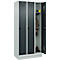 Vestiaire C+P Evolo Plus, 3 compartiments, largeur de compartiment 300 mm, avec socle, butée à droite, butée Soft, anti-effraction, L 900 x P 500 x H 1950 mm, fermeture de sécurité à pêne rotatif, gris clair RAL 7035/gris anthracite RAL 7016