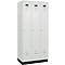Vestiaire C+P Evolo Plus, 3 compartiments, largeur de compartiment 300 mm, avec socle, butée à droite, butée Soft, anti-effraction, L 900 x P 500 x H 1950 mm, serrure à cylindre, gris clair RAL 7035/gris clair RAL 7035