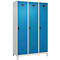 Vestiaire C+P Evolo Plus, 3 compartiments, largeur de compartiment 400 mm, avec pieds, butée à droite, butée Soft, anti-effraction, L 1200 x P 500 x H 1950 mm, fermeture de sécurité à pêne rotatif, gris clair RAL 7035/bleu clair RAL 5012