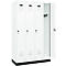 Vestiaire C+P Evolo Plus, 4 compartiments, largeur de compartiment 300 mm, avec socle, butée à droite, butée Soft, anti-effraction, L 1200 x P 500 x H 1950 mm, fermeture de sécurité à pêne rotatif, blanc trafic RAL 9016/blanc trafic RAL 9016