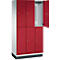 Casier rouge, une porte ouverte. L'armoire comporte plusieurs compartiments avec des poignées de porte argentées.
