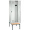 Vestiaire Evolo S 3000, acier, avec banc intégré, 2 compartiments, l. 300 mm chacun, serrure de sécurité à came batteuse, gris clair RAL 7035/gris clair RAL 7035