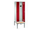 Vestiaire Evolo S 3000, acier, avec banc intégré, 2 compartiments, l. 300 mm chacun, serrure de sécurité à came batteuse, gris clair RAL 7035/rouge rubis RAL 3003