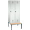 Vestiaire Evolo S 3000, acier, avec banc intégré, 2 compartiments, l. 400 mm chacun, serrure de sécurité à came batteuse, gris clair RAL 7035/gris clair RAL 7035