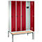 Vestiaire Evolo S 3000, acier, avec banc intégré, 4 compartiments, l. 300 mm chacun, serrure de sécurité à came batteuse, gris clair RAL 7035/rouge rubis RAL 3003