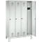 Vestiaire Evolo S 3000, acier, sur pieds, 4 compartiments, l. 300 mm chacun, serrure à cylindre, gris clair RAL 7035/gris clair RAL 7035