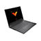 Ein grauer Laptop steht leicht schräg vor weißem Hintergrund. Auf dem Display ist ein Logo mit einem orangefarbenen 'V' vor schwarzem Hintergrund zu sehen, darunter der Schriftzug 'VICTUS'.