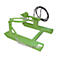 Accesorio de carretilla elevadora verde con cadena y mangueras hidráulicas.