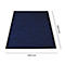 Blauwe deurmat met zwarte randen. Afmetingen: 600 x 900 mm. Gestructureerd oppervlak.