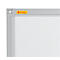 Detail van een whiteboard met frame. Gele sticker met 'X-tra! Line'.