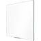 Tableau blanc rectangulaire avec cadre argenté, perspective légèrement de côté.