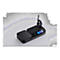 Schwarzes Headset und Basisstation mit kabelloser Ladefunktion und Bildschirm. Auf dem Bildschirm werden Icons und Uhrzeit angezeigt.
