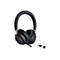 Schwarzes Yealink Headset mit goldfarbenen Akzenten und zwei kleinen USB-Adaptern vor weißem Hintergrund.