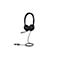 Schwarzes Headset mit Mikrofon vor weiÃŸem Hintergrund. Das Headset hat ein rotes Logo auf den Ohrmuscheln und einen USB-Anschluss.