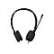 Schwarzes Headset mit Mikrofon, das auf weiÃŸem Hintergrund platziert ist.