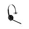Schwarzes Headset mit Mikrofon, Detailaufnahme vor weißem Hintergrund.