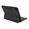 Dunkelgraue Tablet-Tastaturhülle mit Stifthalterung. Das Tablet ist geöffnet und die Tastatur ist sichtbar. Das ZAGG-Logo ist links unten.