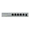 Commutateur rÃ©seau gris Ã  5 ports, Ã©tiquetÃ© : Zyxel MG-105, avec ports, voyants et entrÃ©e d'alimentation.