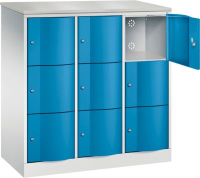 Armoire à casiers Resisto de C+P, 3 compartiments, 9 casiers, L 1148 x P 540 x H 1255 mm, gris clair/vert clown