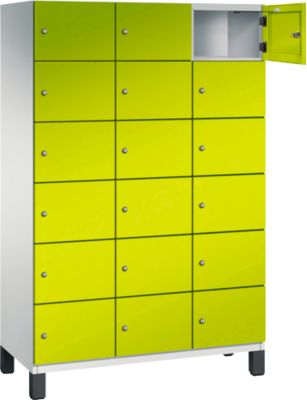 C+P Cambio lockerkast, 3 vakken, 18 vakken, op poten, B 1200 x D 525 x H 1980 mm, lichtgrijs/kleedgroen