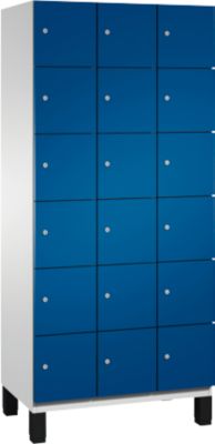 C+P Cambio lockerkast, 3 vakken, 18 vakken, op poten, B 900 x D 525 x H 1980 mm, lichtgrijs/enziaansblauw