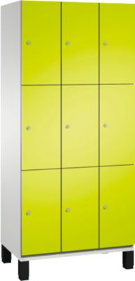 C+P Cambio lockerkast, 3 vakken, 9 vakken, op poten, B 900 x D 525 x H 1980 mm, lichtgrijs/kleedgroen