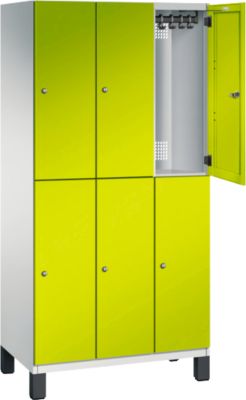 C+P Doppelstöckiger Spind Cambio, 3 Abteile, 6 Fächer, auf Füßen, B 900 x T 525 x H 1980 mm, lichtgrau/clowngrün