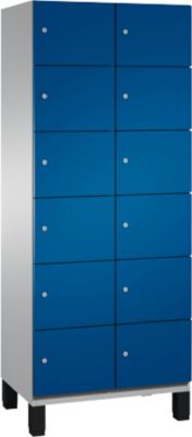 C+P Schliessfachschrank Cambio, 2 Abteile, 12 Fächer, auf Füssen, B 800 x T 525 x H 1980 mm, weissaluminium/enzianblau