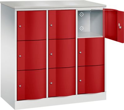 C+P Schließfachschrank Resisto, 3 Abteile, 9 Fächer, B 1148 x T 540 x H 1255 mm, Lichtgrau/Rubinrot