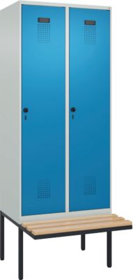 Kleiderspind C+P Evolo Plus, 2 Abteile à 400 mm Breite, schwebende Sitzbank, B 800 x T 815 x H 2120 mm, Drehriegel, lichtgrau/lichtblau