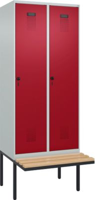 Kleiderspind C+P Evolo Plus, 2 Abteile à 400 mm Breite, schwebende Sitzbank, B 800 x T 815 x H 2120 mm, Drehriegel, lichtgrau/rubinrot