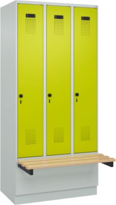 Vestiaire C+P Evolo Plus, 3 compartiments de 300 mm de large, socle, banquette flottante, L 900 x P 815 x H 1950 mm, loquet rotatif, gris clair/vert clown