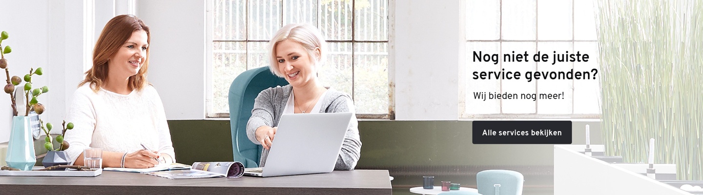 Twee vrouwen bekijken een laptop. Tekst: Nog niet de juiste service gevonden? Wij bieden nog meer! Alle services bekijken