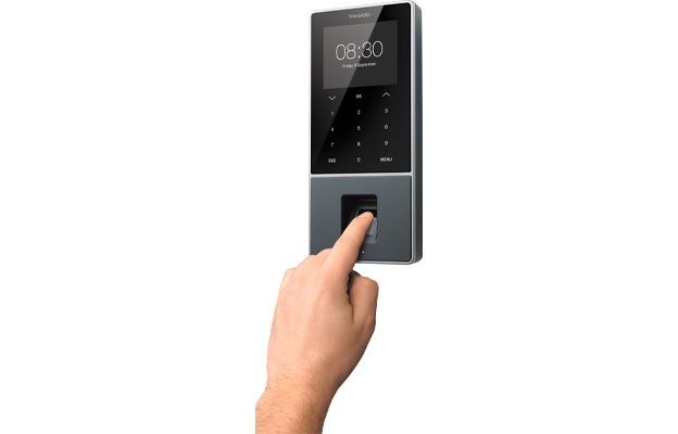Die Zeiterfassung mit Fingerabdruckscan und Gesichtserkennung ist schnell und datensicher