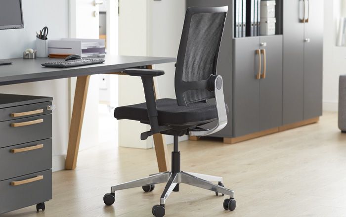Bürostuhl NET MATIC, mit Armlehnen, Auto-Synchronmechanik im Büro