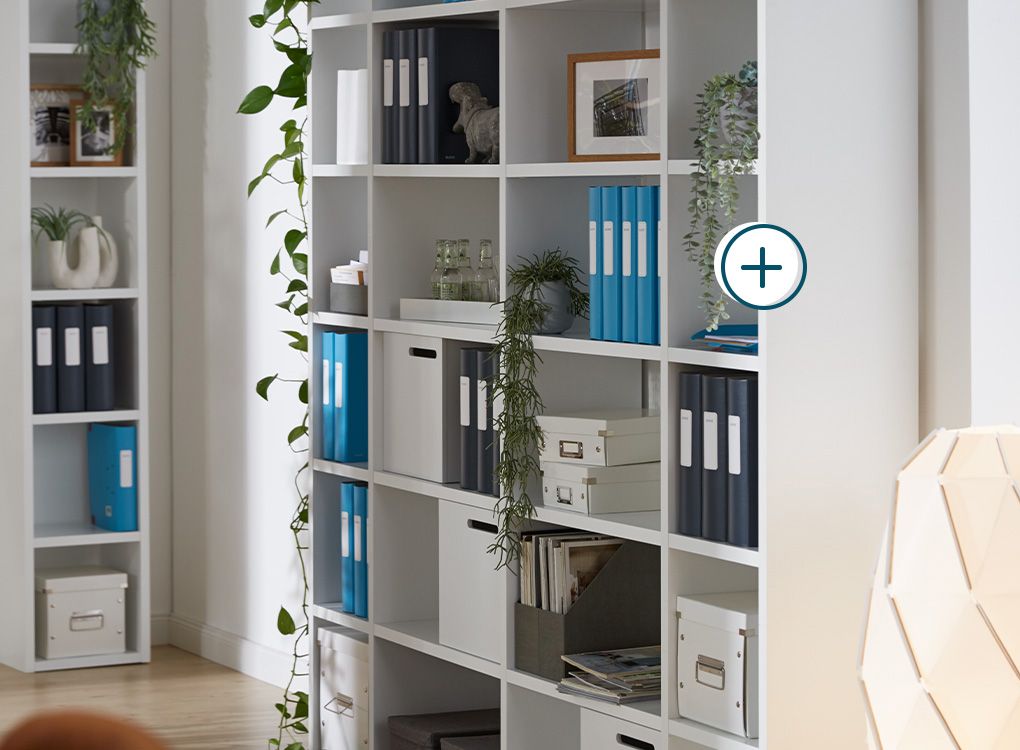 Büroregal im Meetingraum