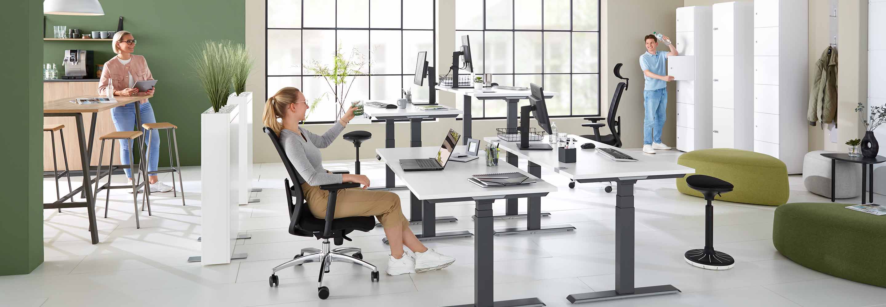 Eine flexibles Multispace Büro mit verschiedenen Arbeitszonen