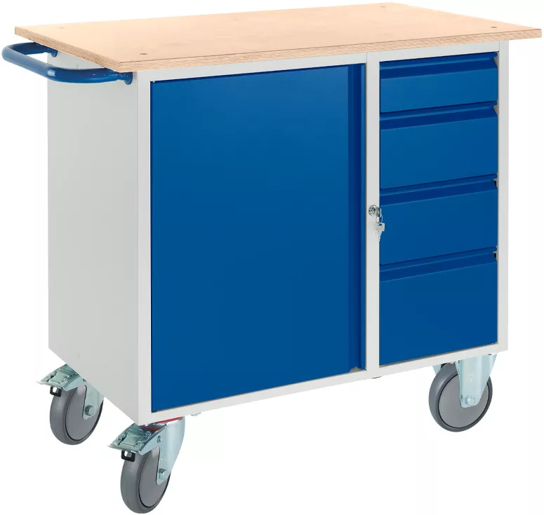 Mobile Werkbank mit Holzplatte, blauen Türen und Schubladen, sowie einem Schiebegriff für einfaches Bewegen.