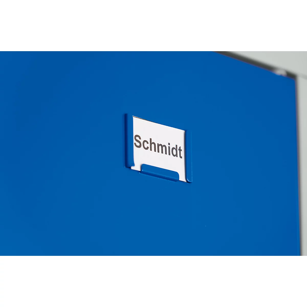 2-compartimentenkast, B 600 x H 1800 mm, cilinderslot, lichtgrijs/gentiaanblauw