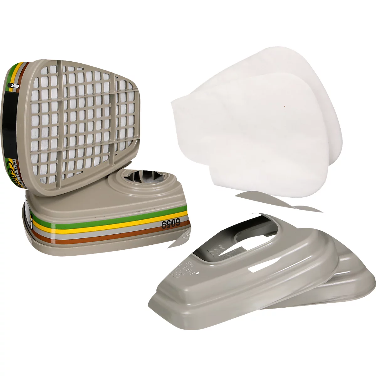 Verschiedene Teile einer Atemschutzmaske, darunter Filter, Gehäuse und Filterabdeckungen.