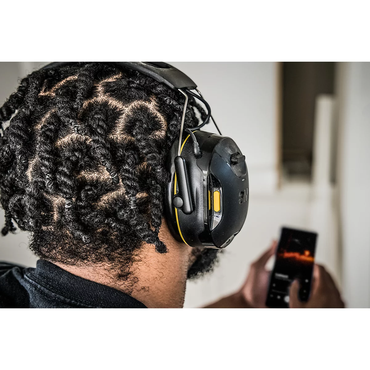 3M Kapselgehörschutz WorkTunes Connect, elektronisch, wasserbeständig, Bluetooth/USB-C, SNR 33 dB, bis 40 h, Lautstärkeregelung, Akkubetrieb