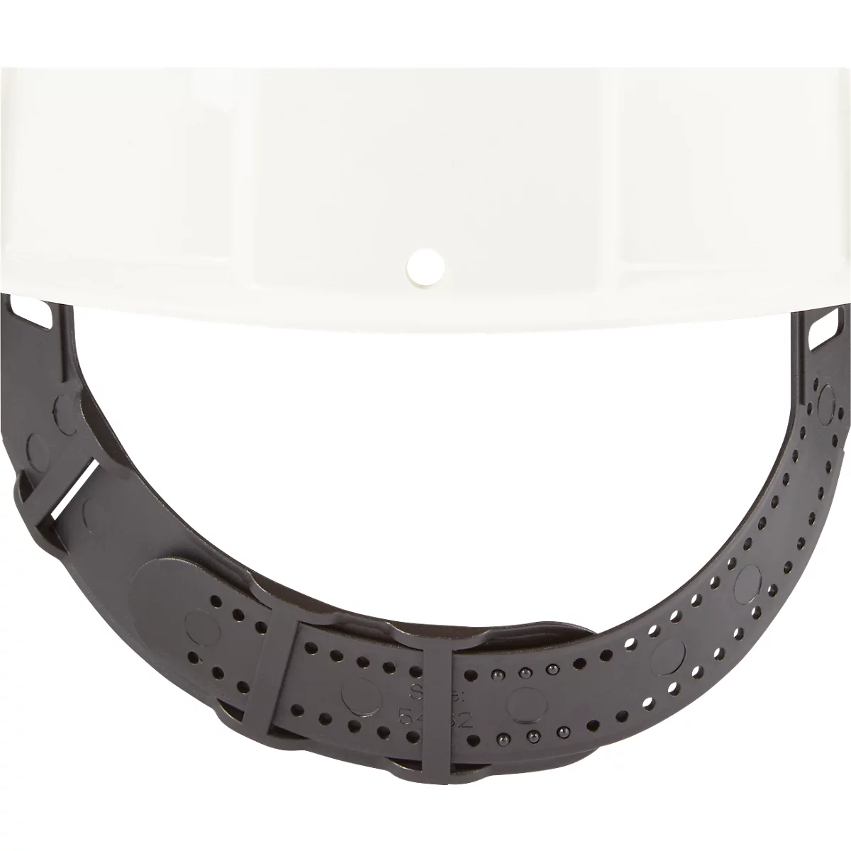 Nahaufnahme eines weißen Schutzhelms mit einem schwarzen Kinnriemen.