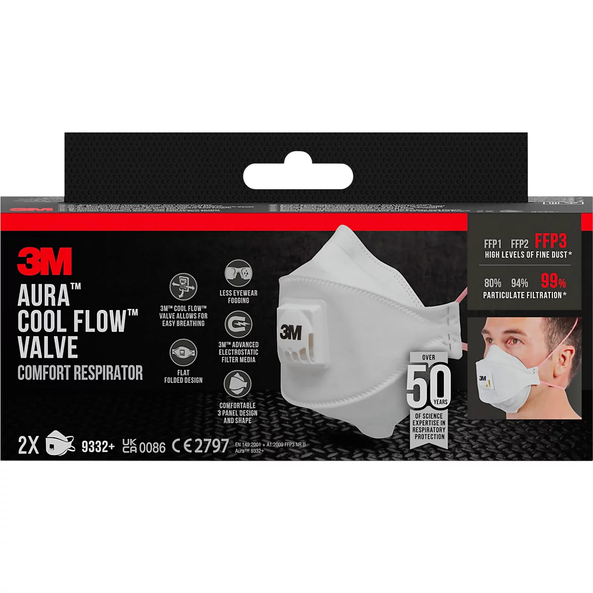 Een wit 3M Aura Cool Flow ademhalingsmasker op een verpakking, rechts een man met een masker. Opschrift: FFP3, 99% deeltjesfiltratie.